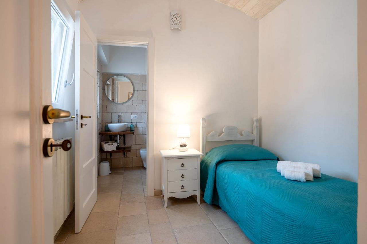 Trullo Il Focolare In Masseria Cisternino Exterior photo